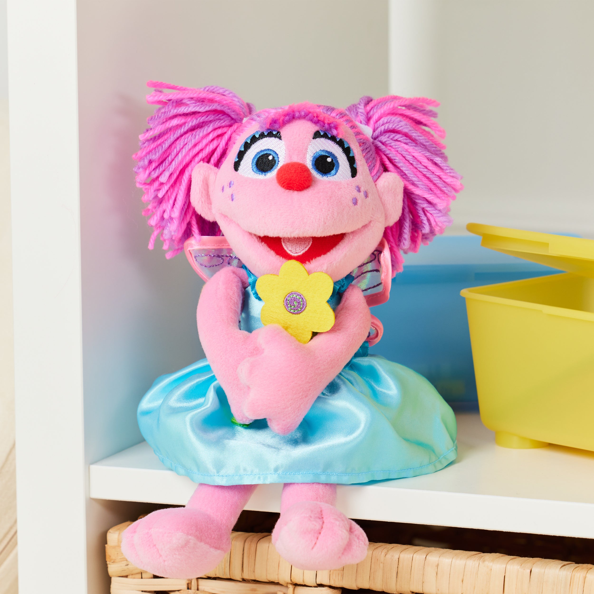 Sesame Street: Abby Cadabby with Flowers, 11 in – Gund
